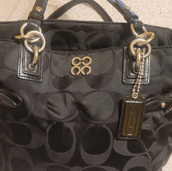 Authentic Coach Signature Bag 👜 - Picture 2 of 5